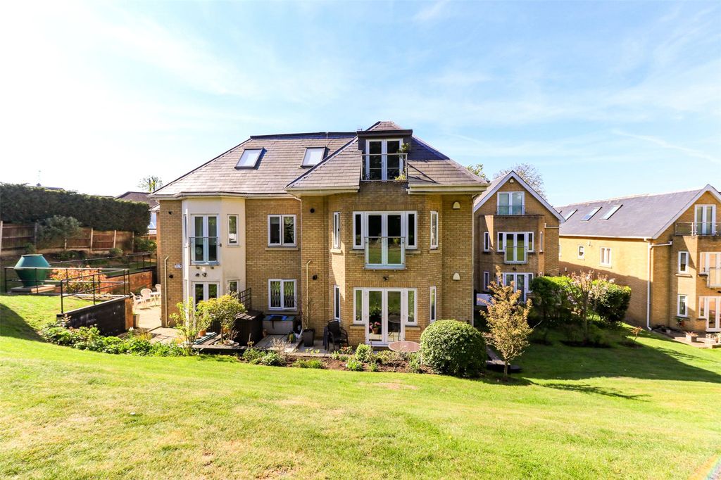 Property photo 3 of 16 Picture No. 20