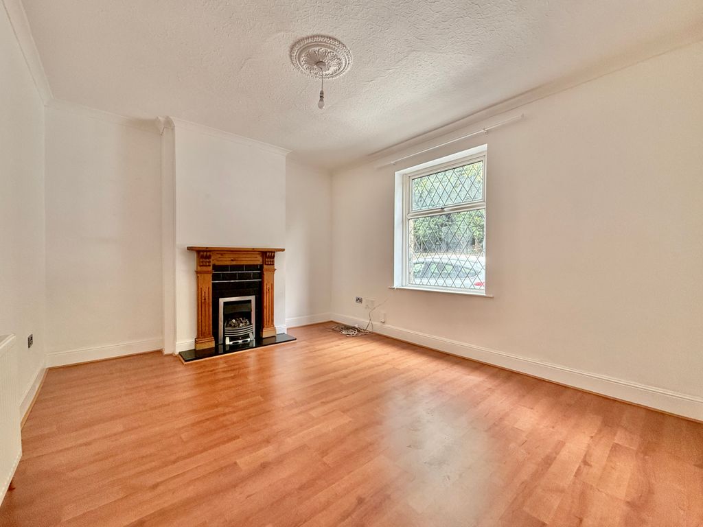 Property photo 2 of 10 Living Room