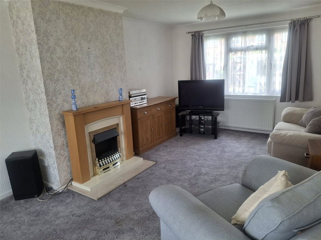 Property photo 2 of 11 Picture No. 03