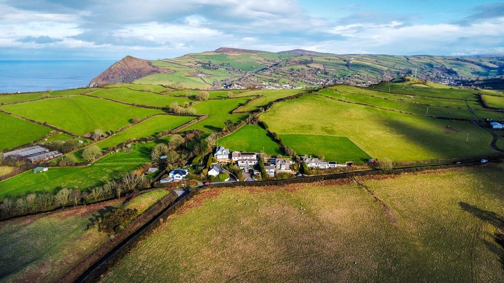 Property photo 2 of 15