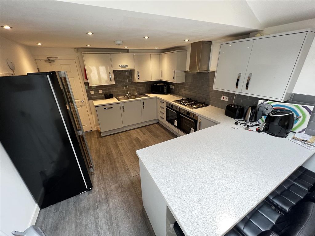 Property photo 1 of 10 Image00008.Jpeg