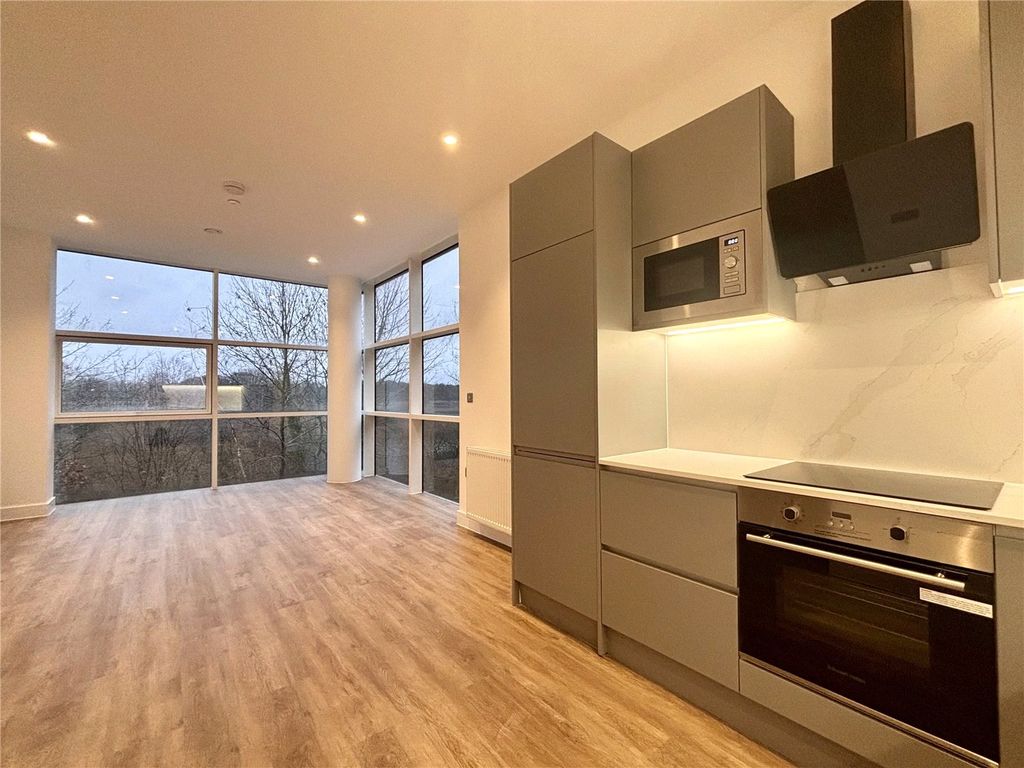 Property photo 1 of 29 Picture No. 24