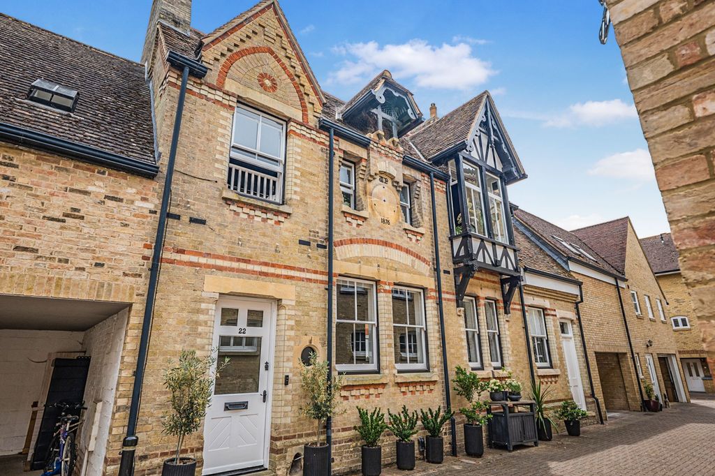 Property photo 1 of 26