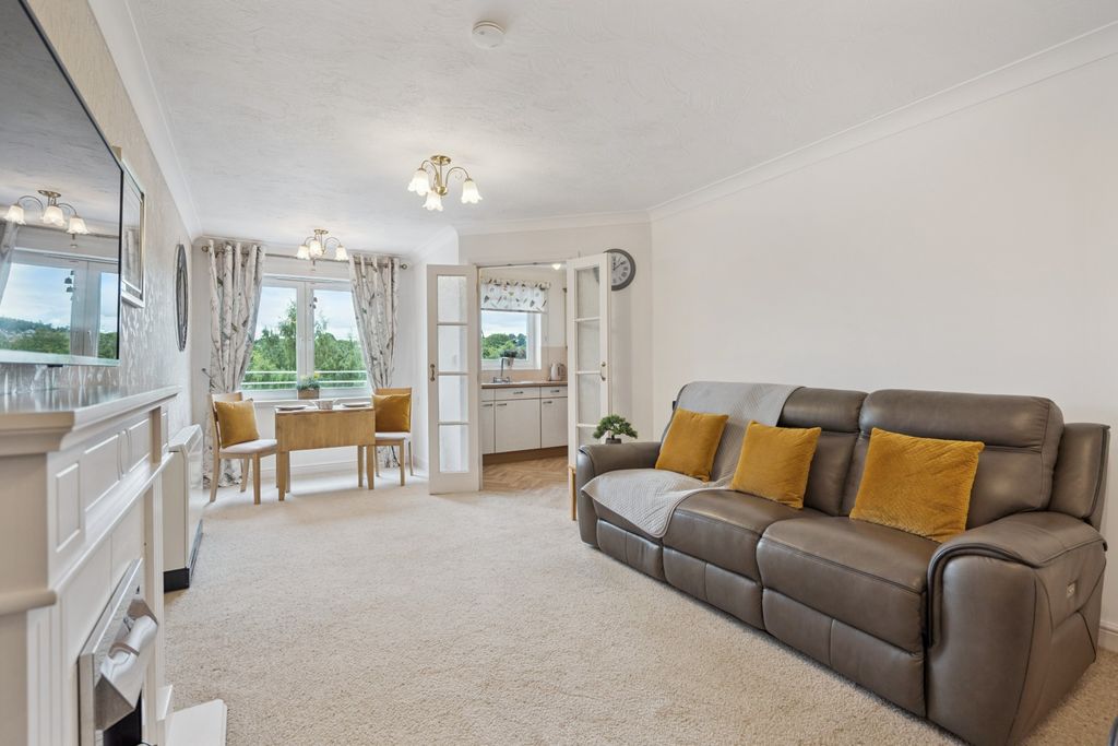 Property photo 3 of 13
