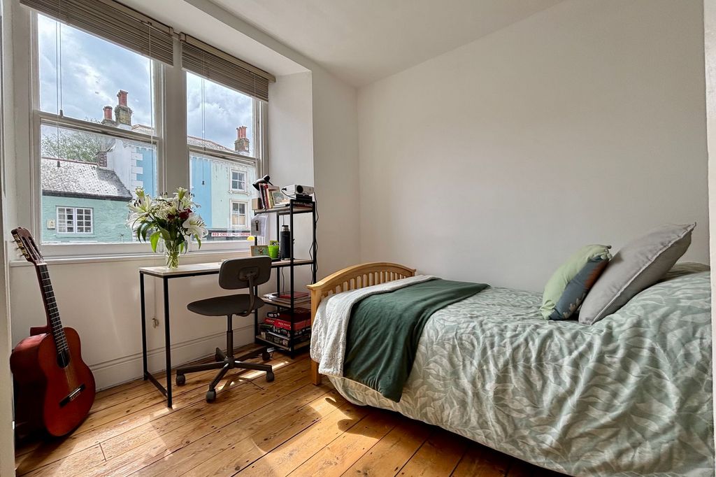 Additional image 12 of 3 bed terraced house for saleLower Market Street, Penryn TR10