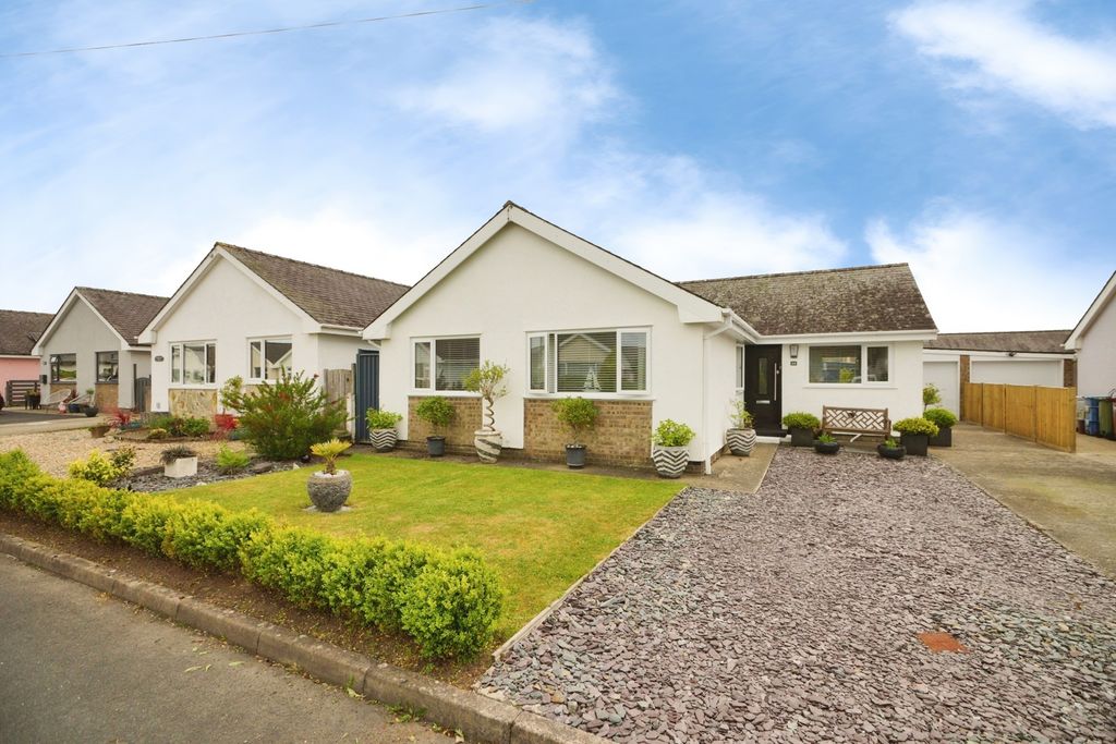 Property photo 1 of 16 Pbox-Img.Jpg