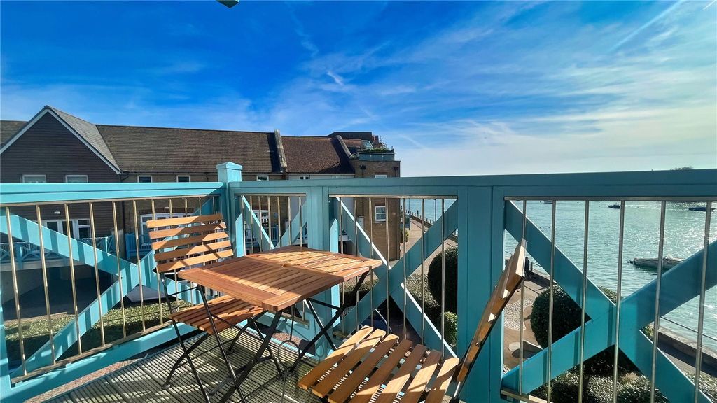 Property photo 3 of 12 Picture No. 01