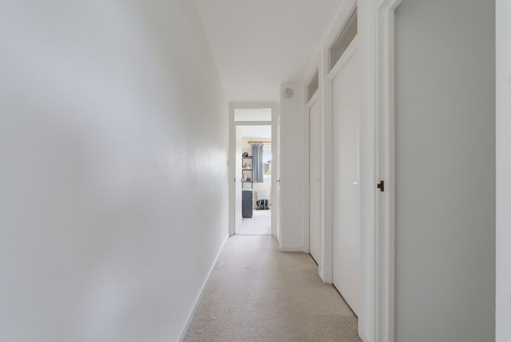 Property photo 2 of 17 Photo 13