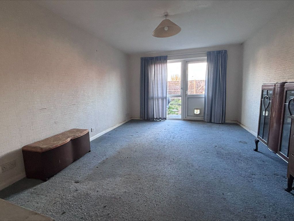 Property photo 2 of 8 Lounge/Diner