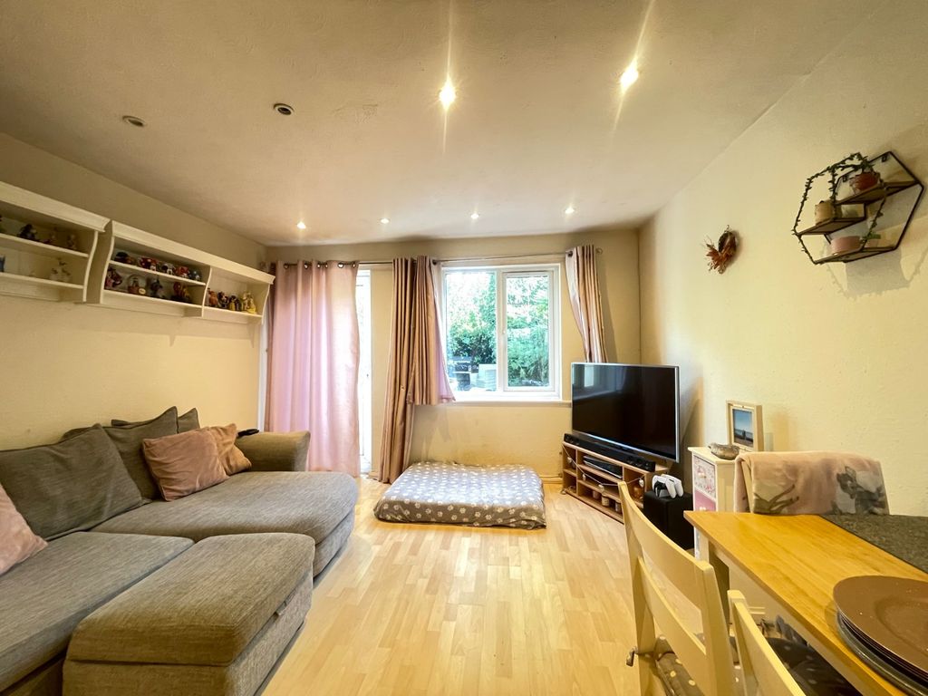 Property photo 3 of 9 Picture No. 07