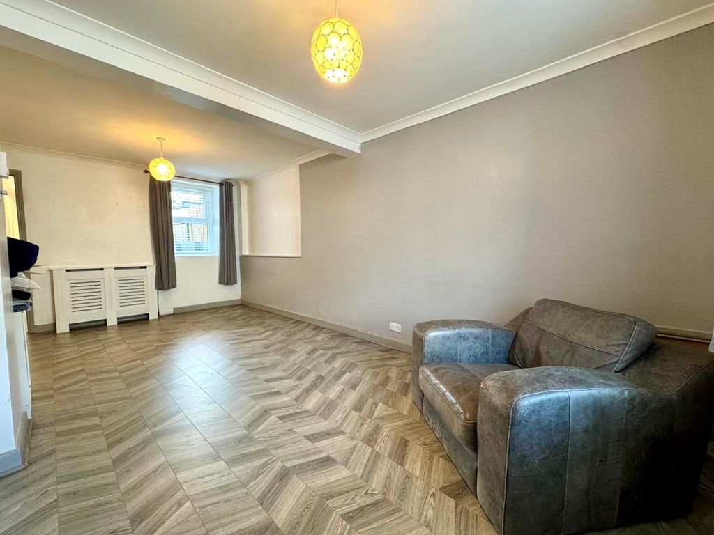 Property photo 3 of 16 Img_4686.Jpeg