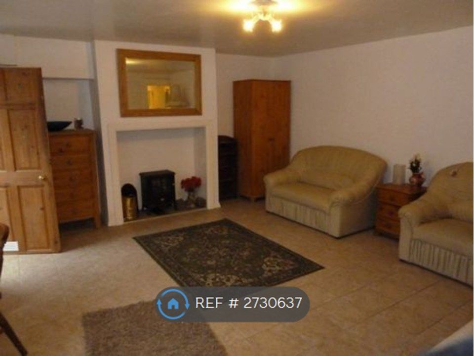 Property photo 2 of 7 Lounge