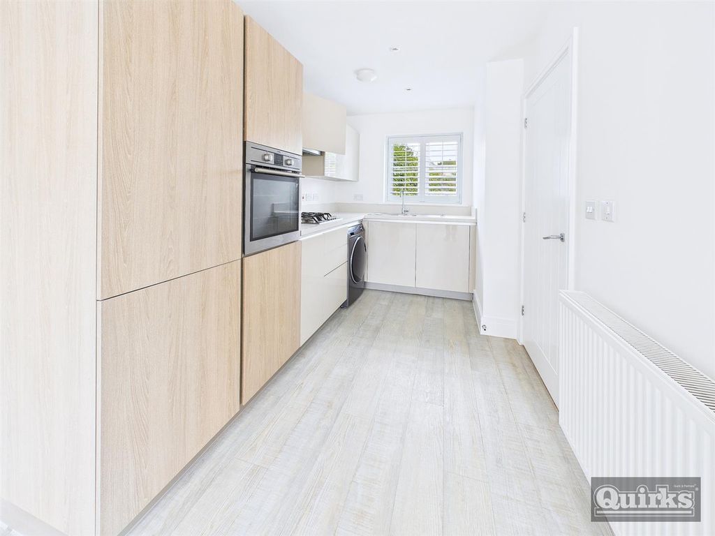 Property photo 2 of 15 Cam02342G0-Pr0135-Still002.Jpg