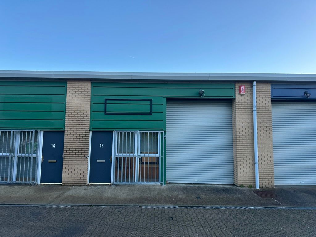 Property photo 1 of 7 Photo 7