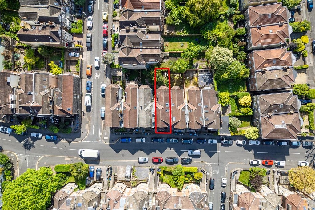 Property photo 3 of 52 27 Hampton Road, Redland, Bristol Bs6 6Hp | Freeho