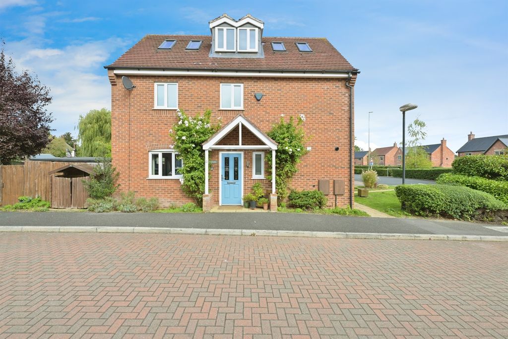 Property photo 2 of 17