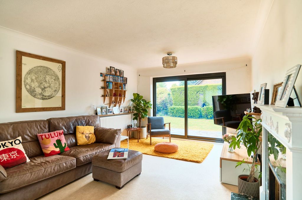 Property photo 2 of 17