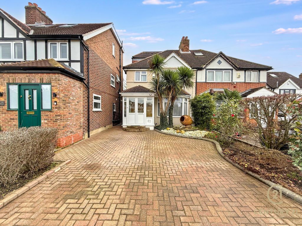 Property photo 1 of 27