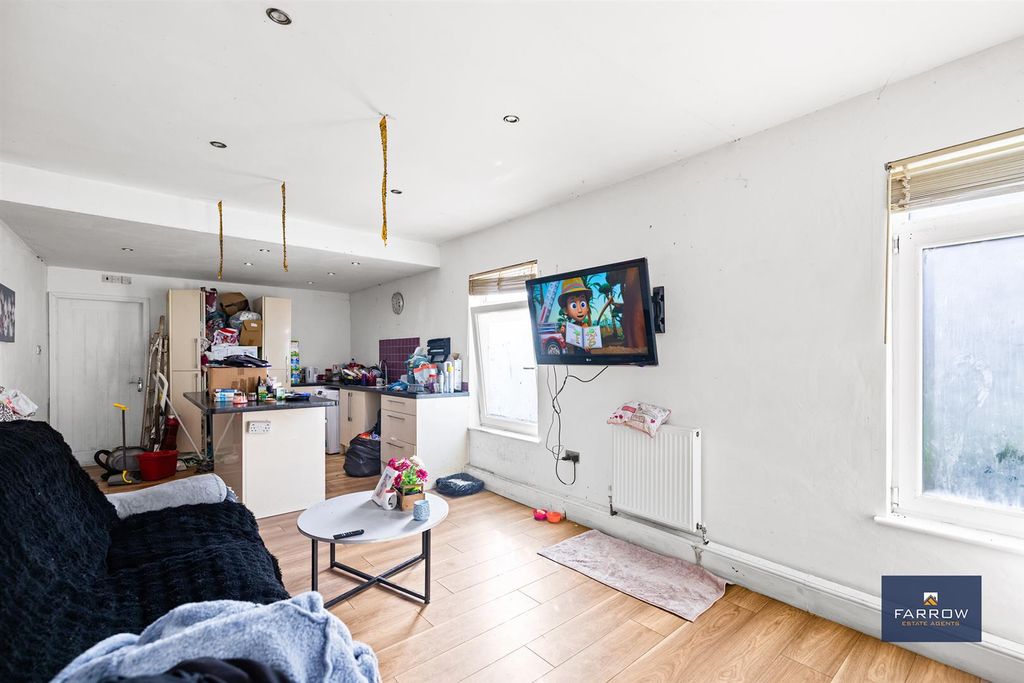 Additional image 5 of 2 bed terraced house for saleHainton Avenue, Grimsby DN32