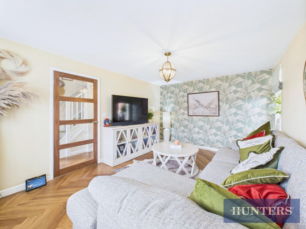 Property photo 3 of 24 Cam05333G0-Pr0161-Still013.Jpg