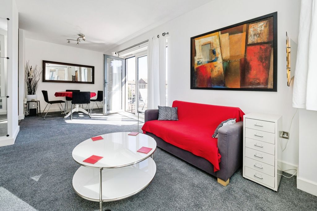 Property photo 2 of 18 Pbox-Img.Jpg