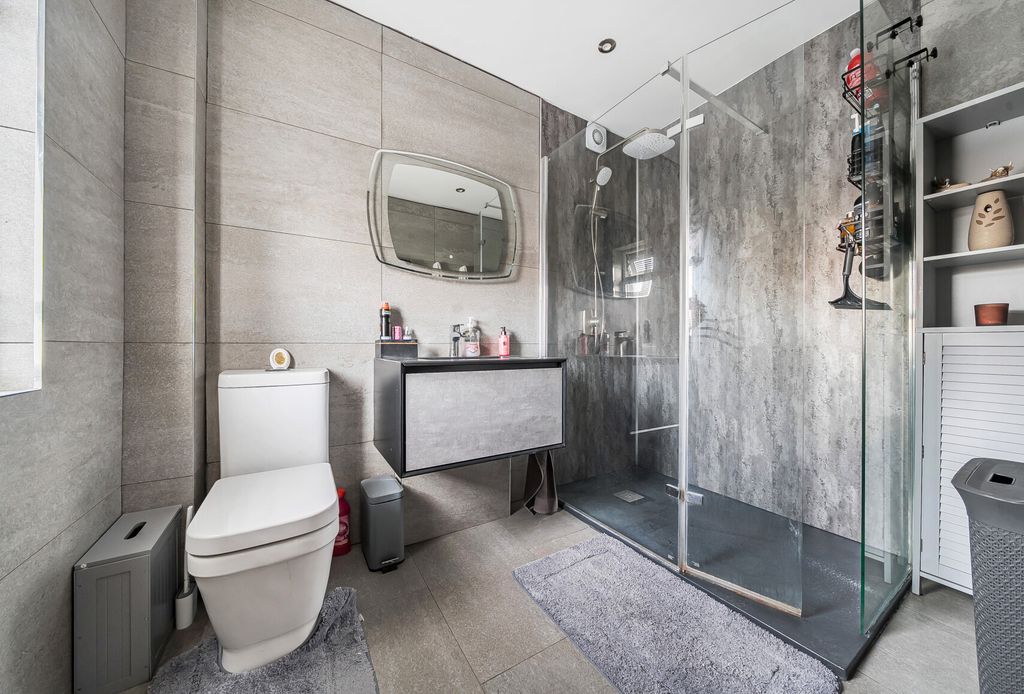 Property photo 3 of 21 1354152-13-68c98c...