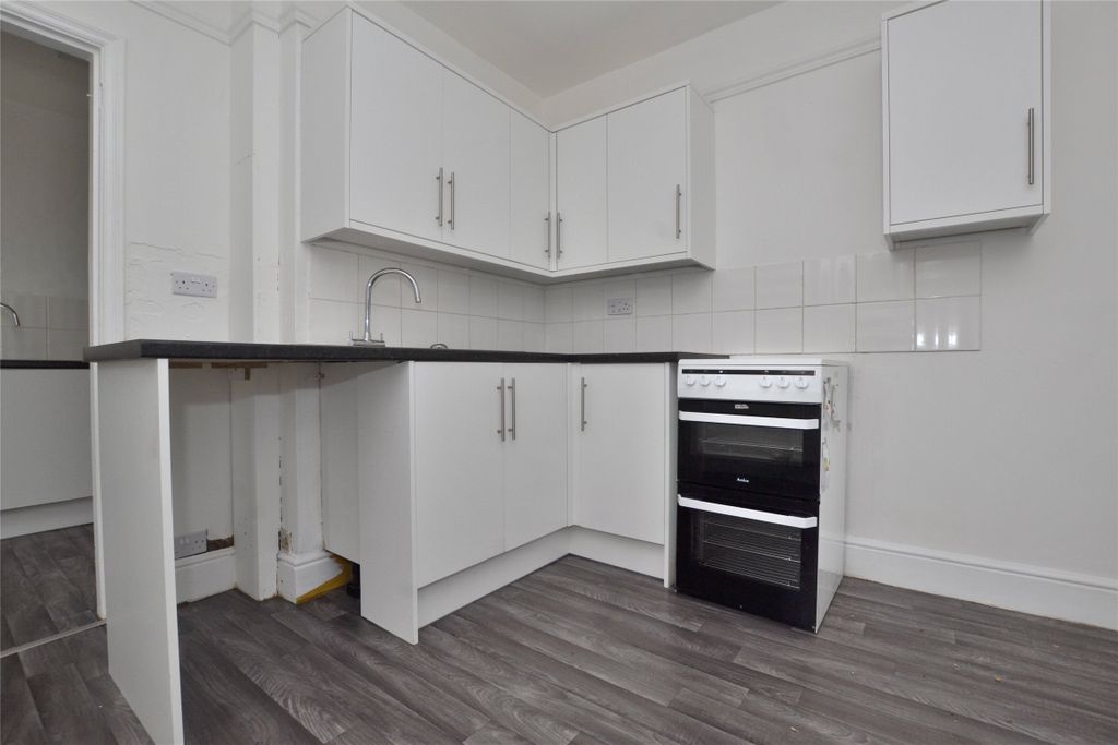 Property photo 2 of 14 Kitchen