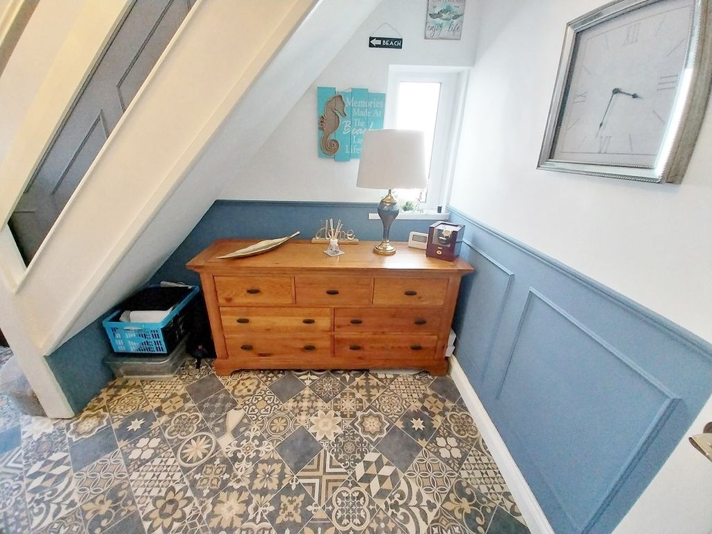 Property photo 3 of 24