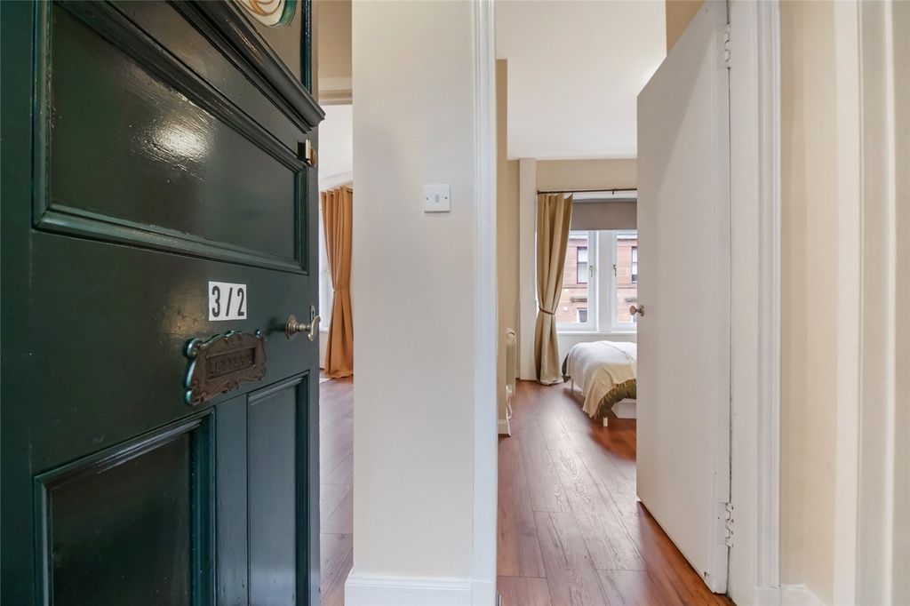 Property photo 2 of 16 Picture No. 10