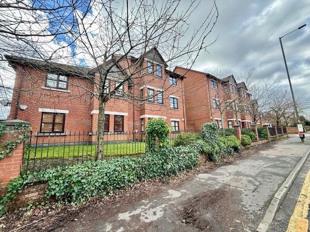 Property photo 1 of 8 3 Harris Grange Close Up