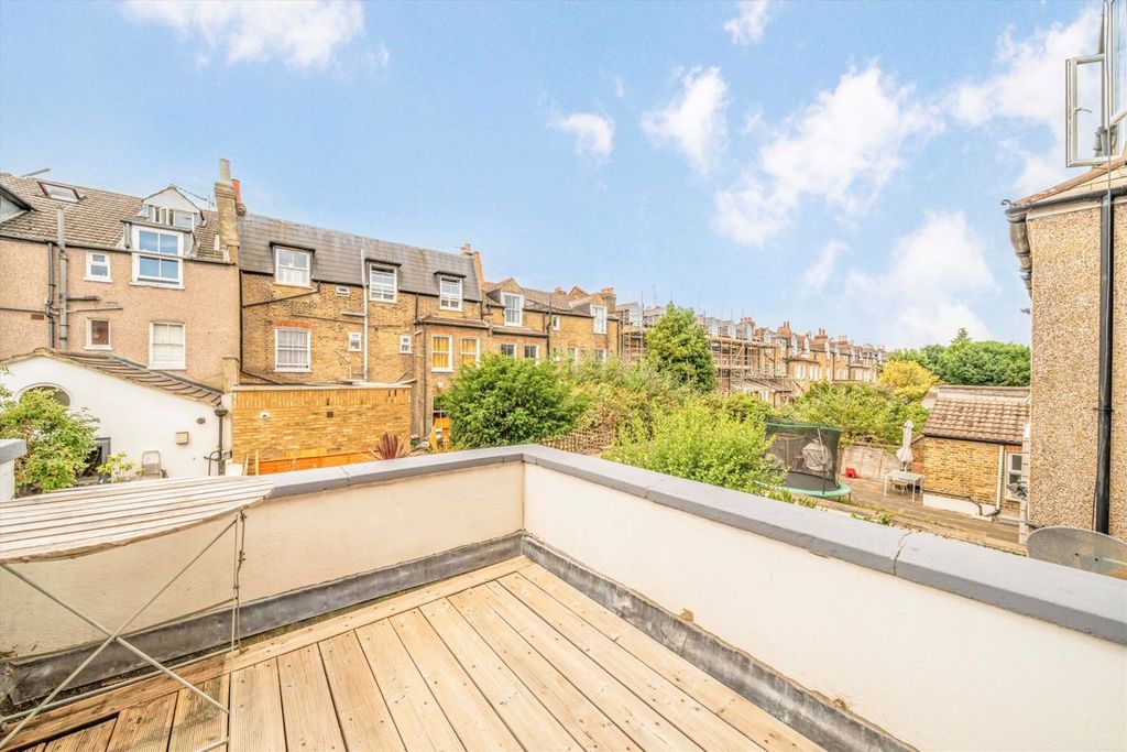 Property photo 3 of 8