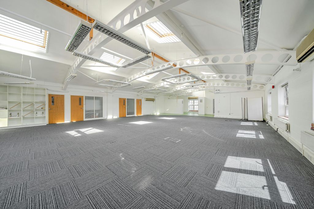 Property photo 2 of 11 812912028682709Ec4Cdb8Arw8.Jpg