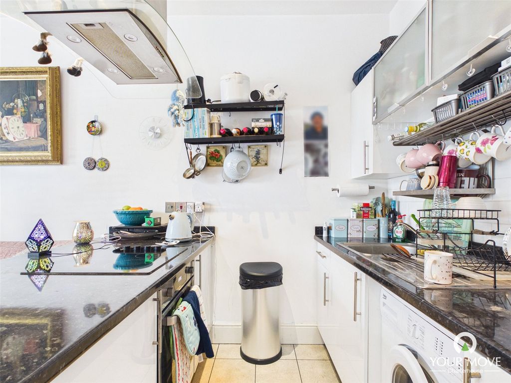 Property photo 3 of 13 Picture No. 02