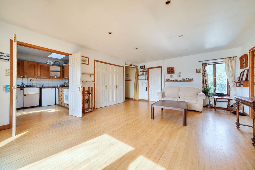 Property photo 3 of 26 Sitting/Dining Room