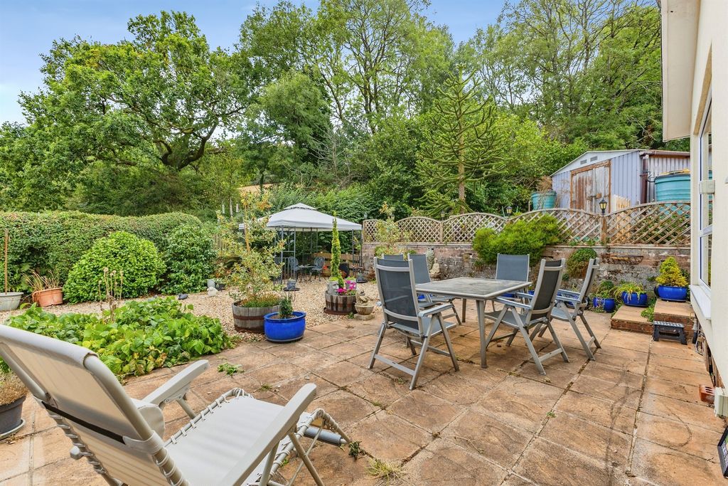 Property photo 1 of 27