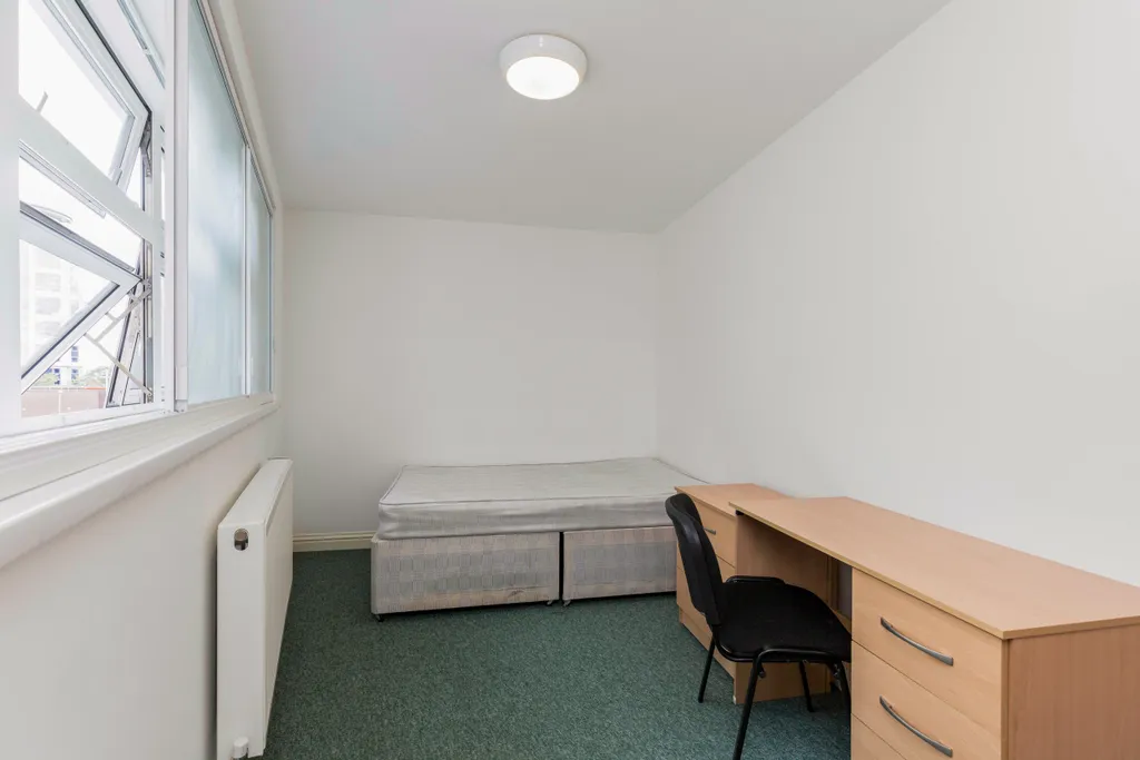 Apartment in Portsmouth, Somers Town - More