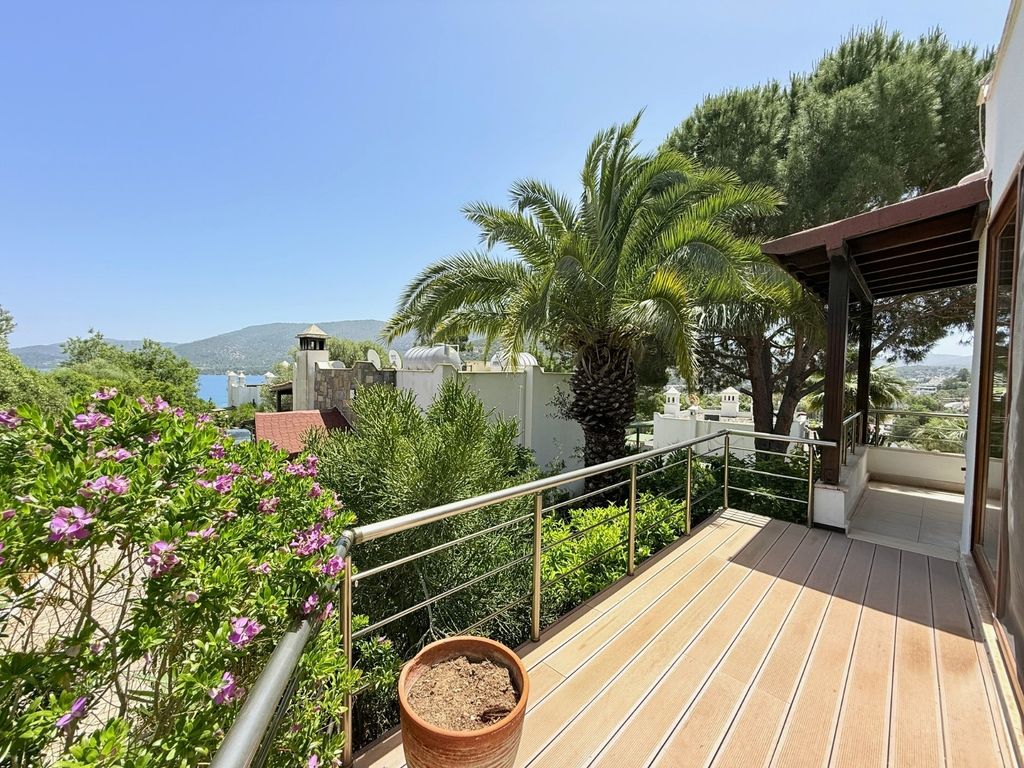 Property photo 2 of 25 Detached Sea View Villa For Sale In Bodrum - Amazing Sea View Balcony