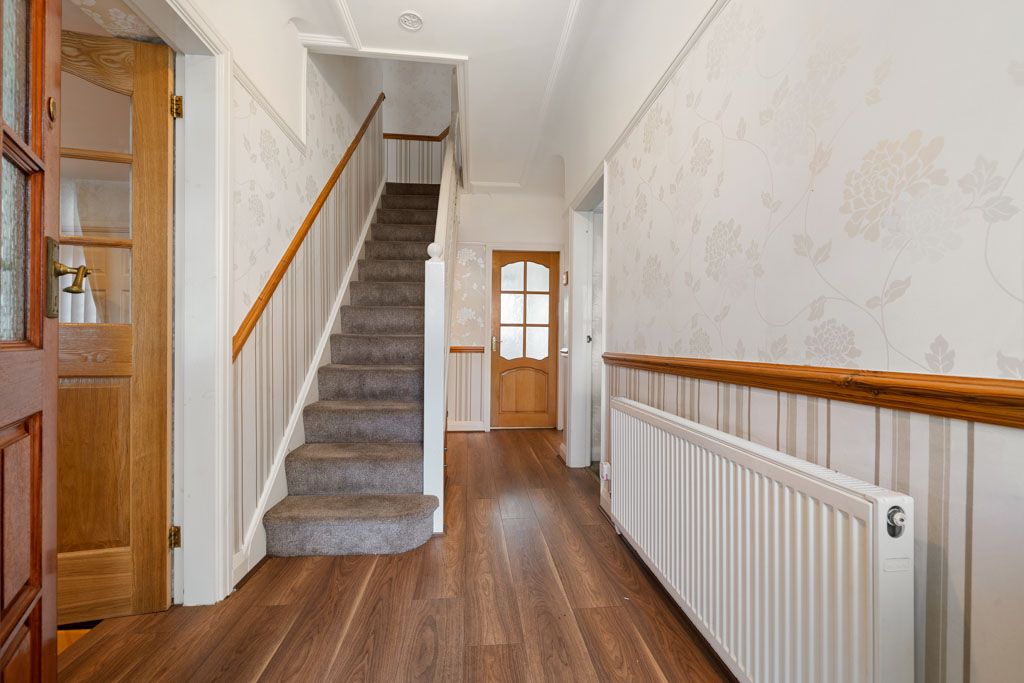 Property photo 2 of 31