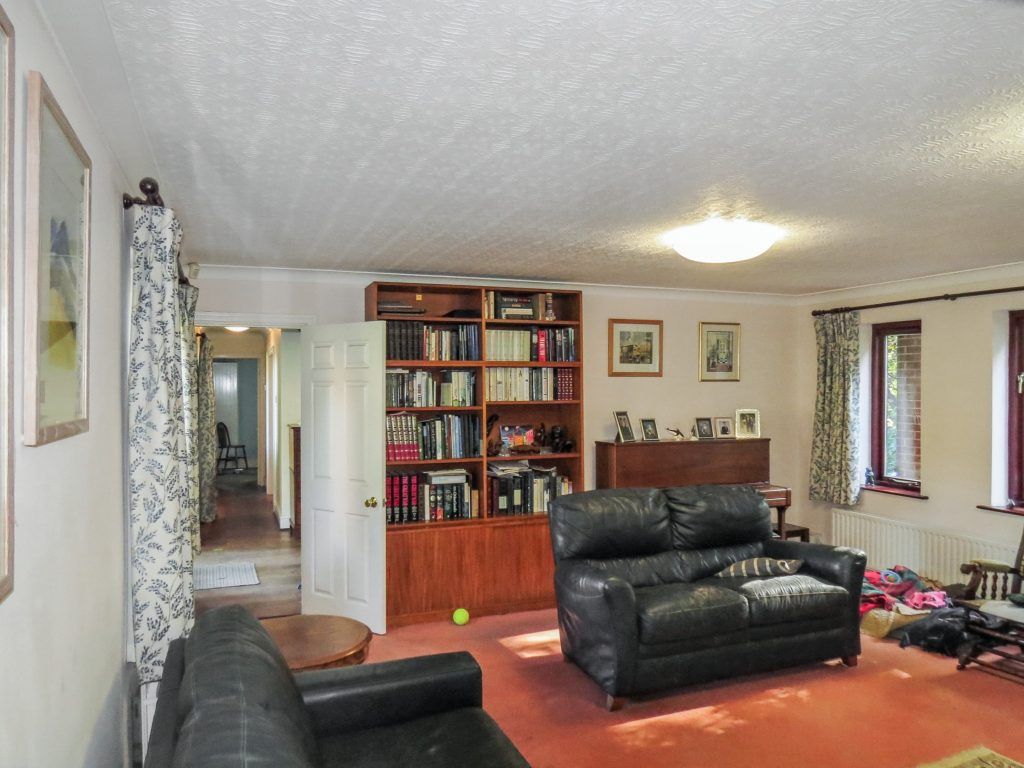Property photo 3 of 25