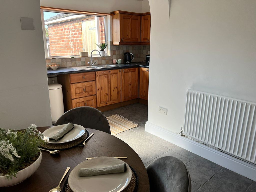 Property photo 3 of 15 Dining Kitchen