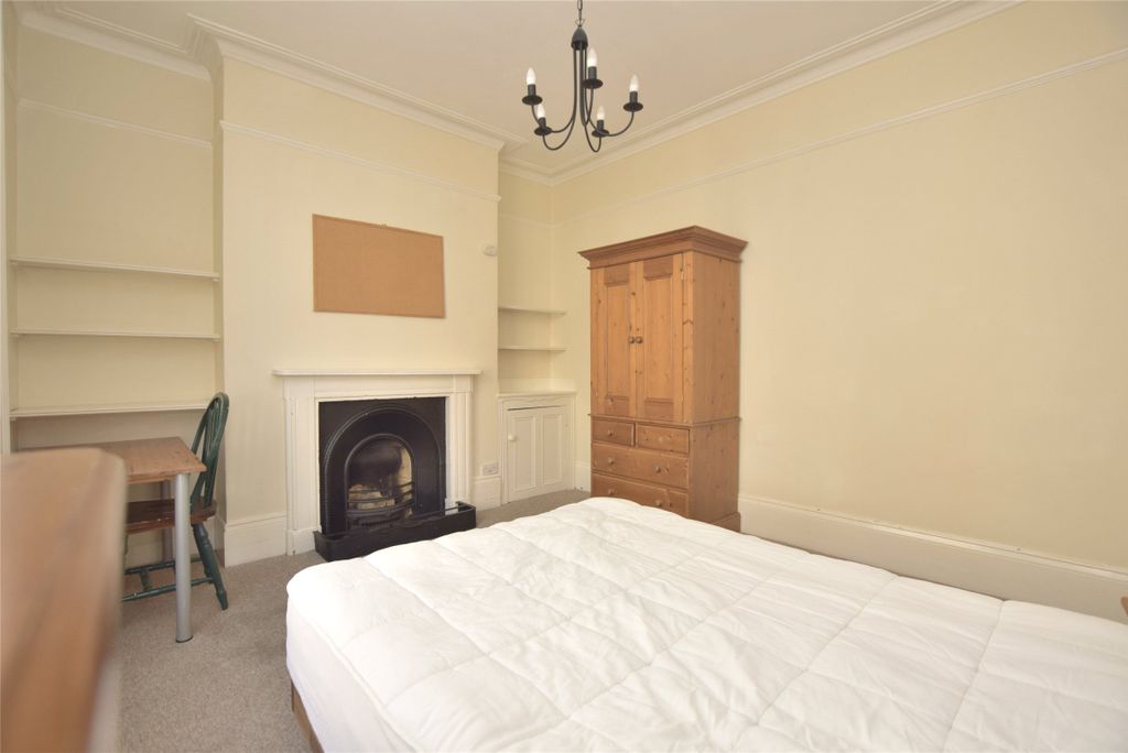 Property photo 3 of 16 Bedroom