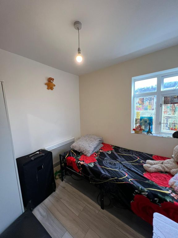 Property photo 3 of 7 7