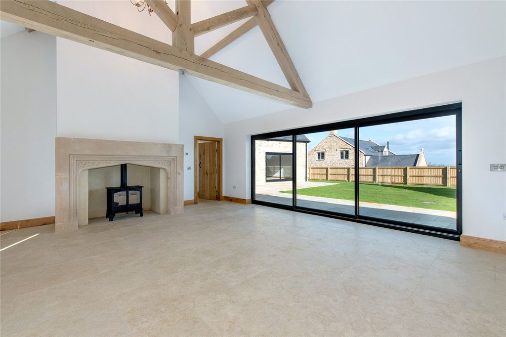 Property photo 3 of 26 Picture No. 14