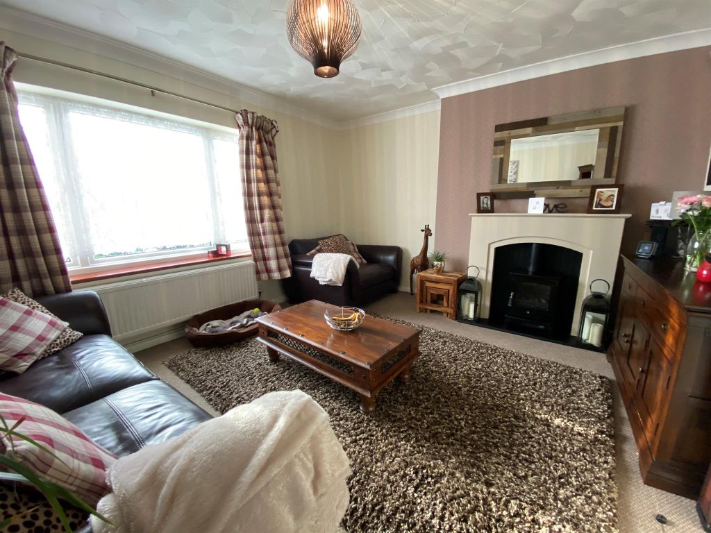 Property photo 3 of 9 Living Room