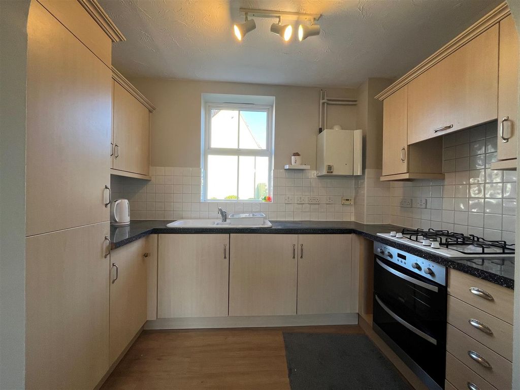 Property photo 2 of 11 Kitchen.Jpg