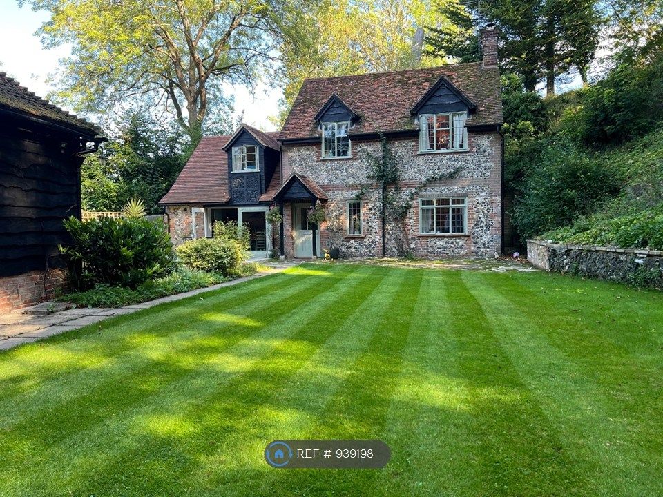 Property photo 3 of 35