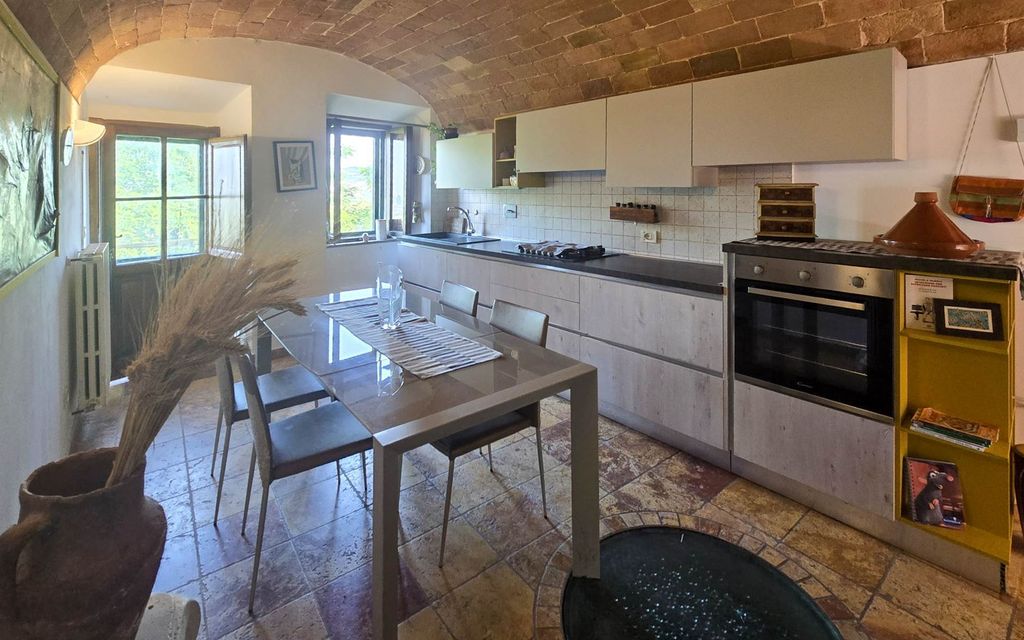 Property photo 2 of 29