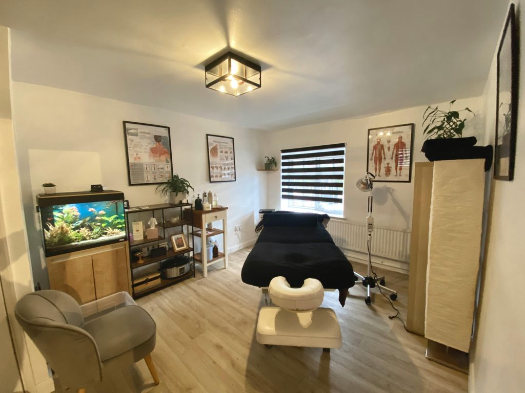 Property photo 3 of 8 Img_1976.Jpg