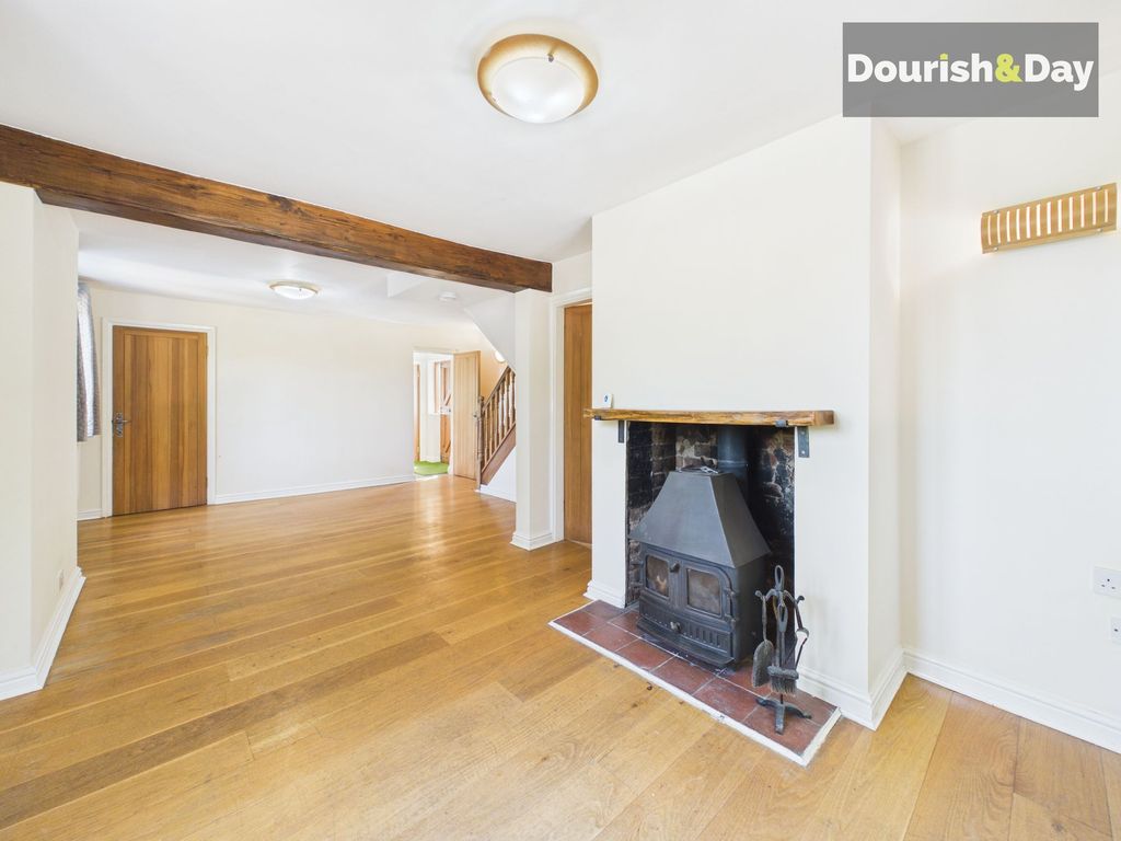 Property photo 3 of 37