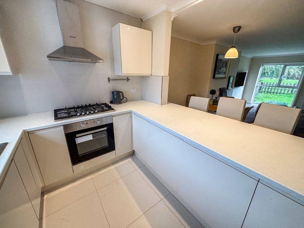 Property photo 3 of 16 Picture No. 21